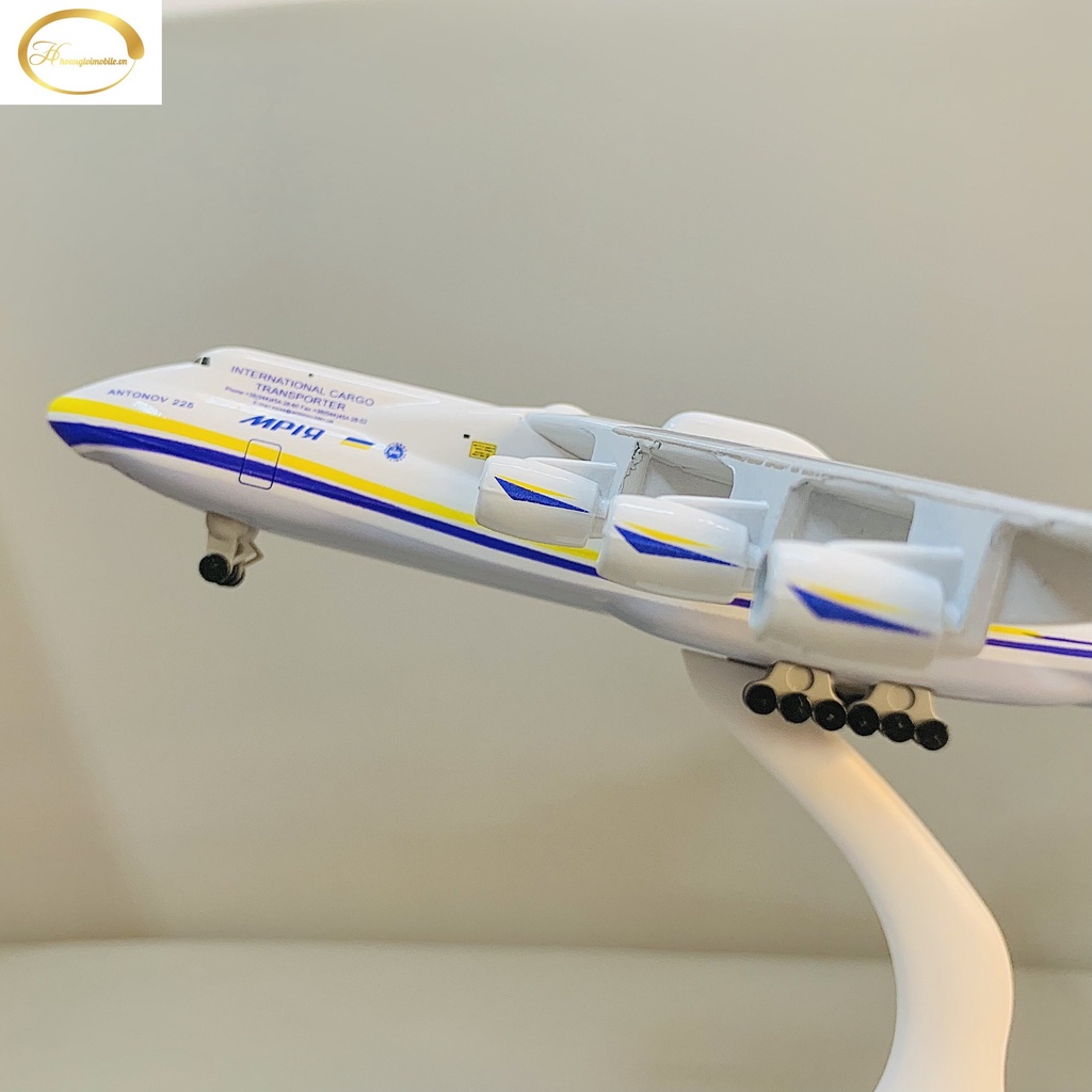 MÔ HÌNH MÁY BAY VẬN TẢI ANTONOV AN-225 CAO CẤP 20CM CÓ BÁNH XE KÈM ĐẾ TRƯNG BÀY
