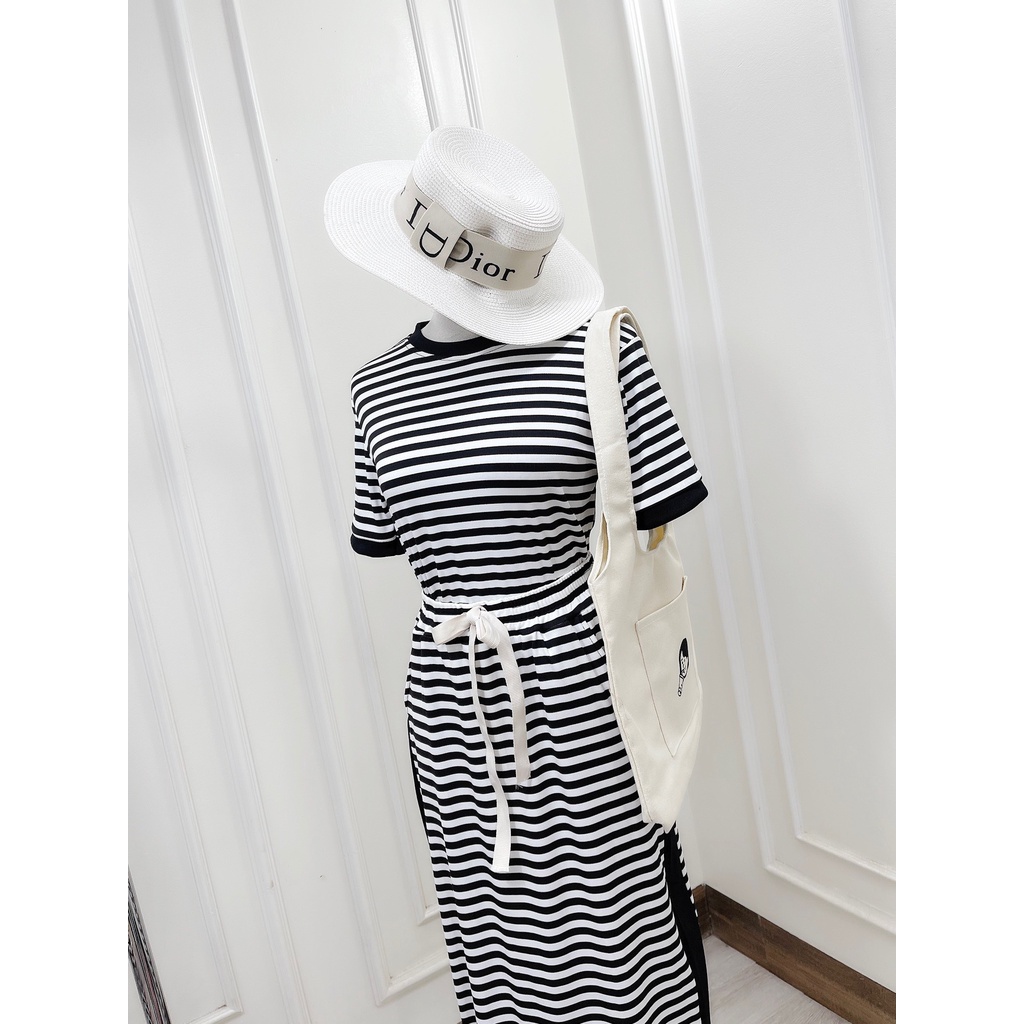 Set Bộ Kẻ Sọc Trắng Đen Áo Croptop Phối Chân Váy Ôm Đuôi Cá Dáng Dài Hàng Qccc Chất Vải Thun Co Giãn, Thoải Mái