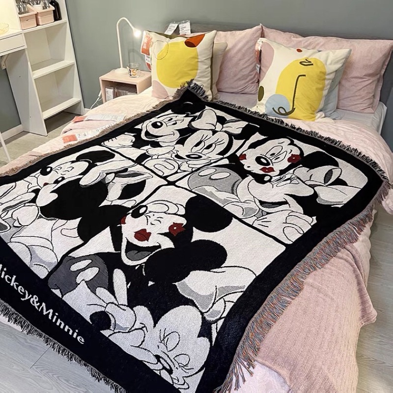 Thảm Decor Vintage Mickey & Minnie