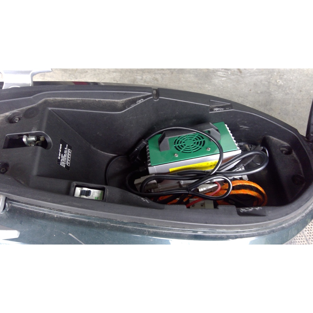 Sạc xe điện du lịch, xe golf, xe nâng, xe náy. Sạc Thông Minh, chống nước, chống bụi, có quai xách 72v - 25A/35A/50A