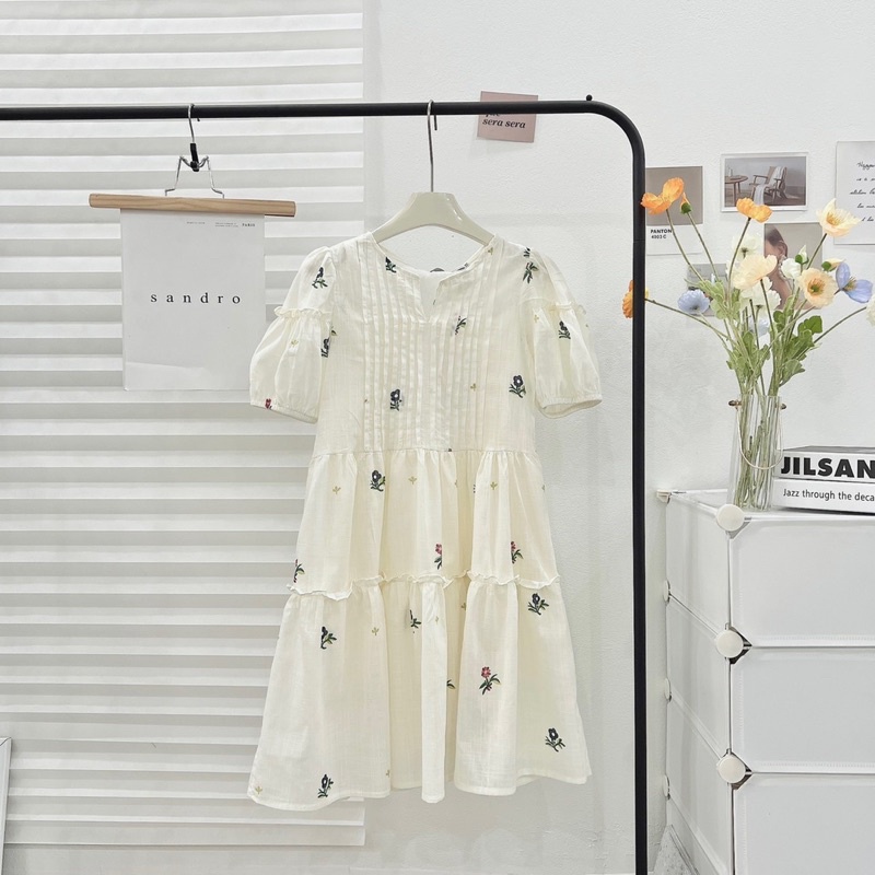 váy babydoll hoạ tiết hoa, váy babydoll cổ xẻ chữ V nhẹ nhàng
