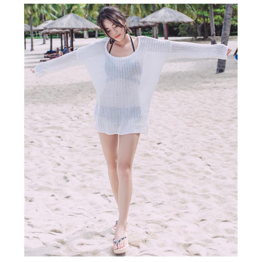 Áo lưới đi biển Korea sang chảnh trễ vai màu trắng