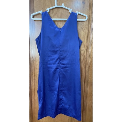 Váy lụa xanh thanh lý