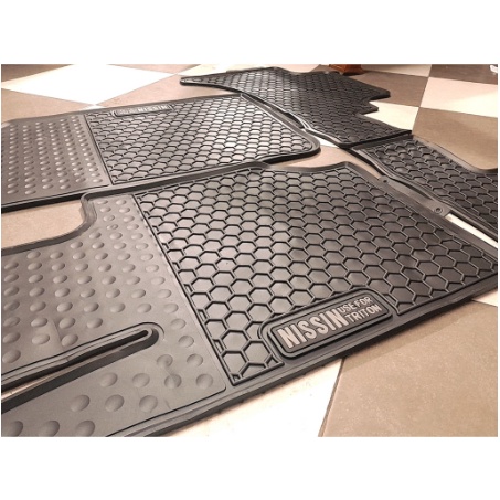 Thảm Sàn, Thảm Lót Sàn Cao Su Đúc Nissin Vân Tổ Ong Chuẩn Form Xe Missubishi Triton