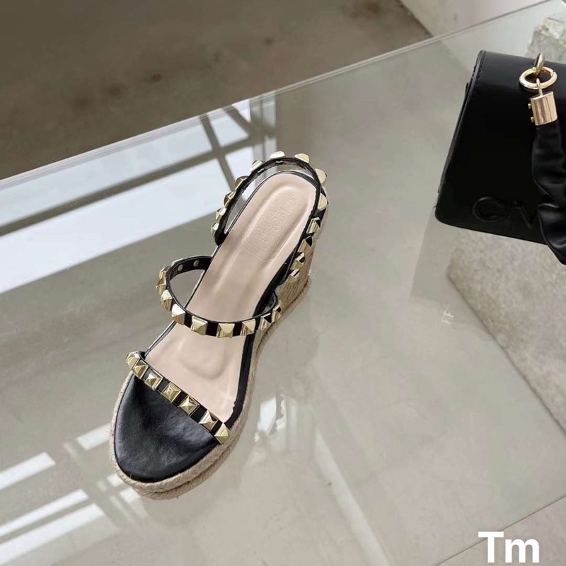 Xuồng viền đinh đế nhẹ