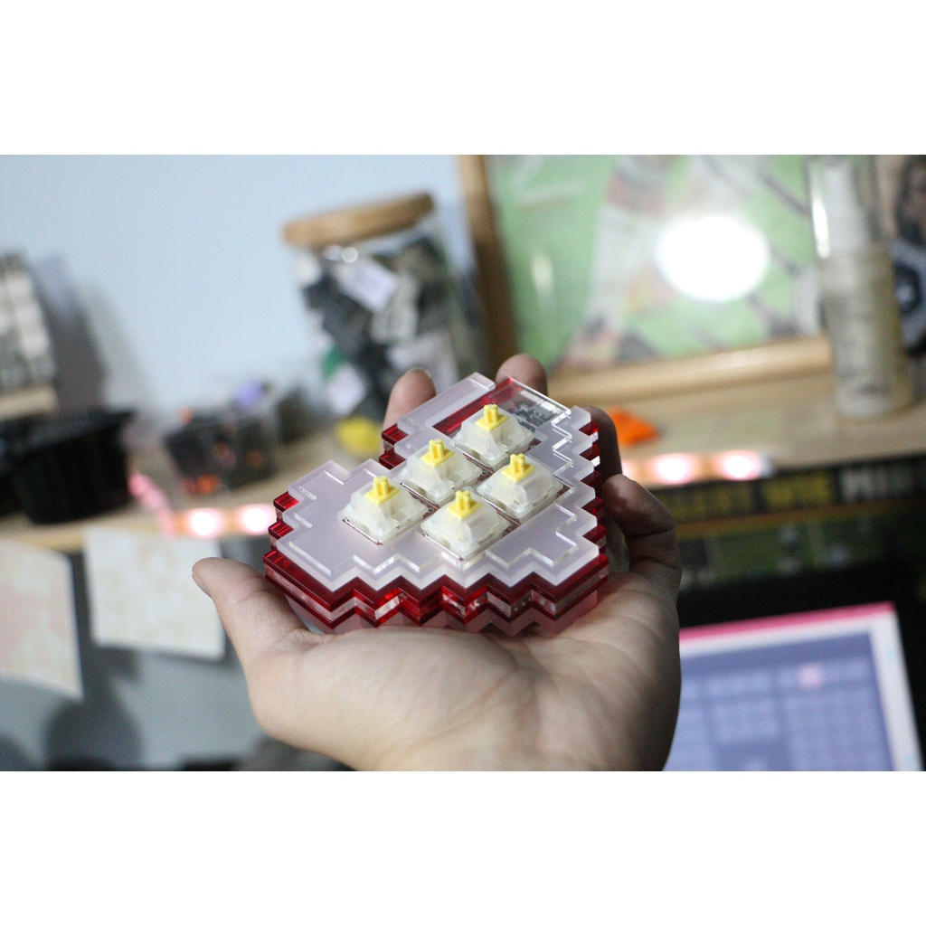 Bàn Phím Cơ custom macro Mica Trái Tim YELLOW switch có thê hotswap