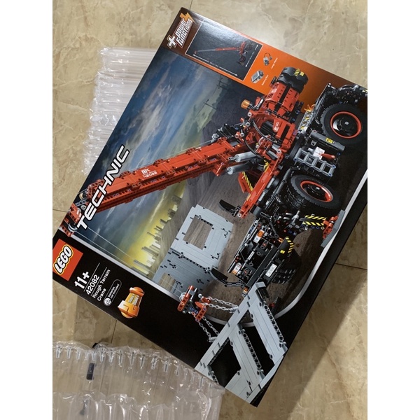 LEGO TECHNIC 42082 - XE CẦN CẨU ĐỊA HÌNHH aaaaa
