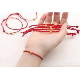 Vòng tay chỉ đỏ hạt vàng xinh xắn