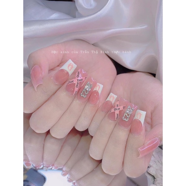 Nail box móng up tay thiết kế thương hiệu hồng frech đầu móng