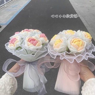 Bó hoa hồng len voan bó làm quà tặng