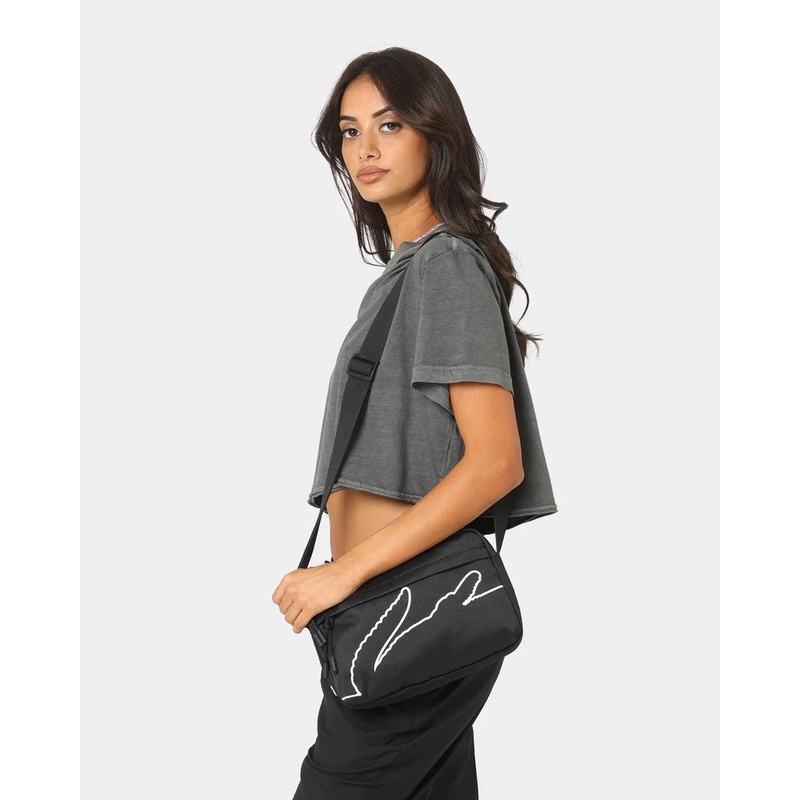 Túi đeo chéo lacoste màu xanh hottrend, năng động