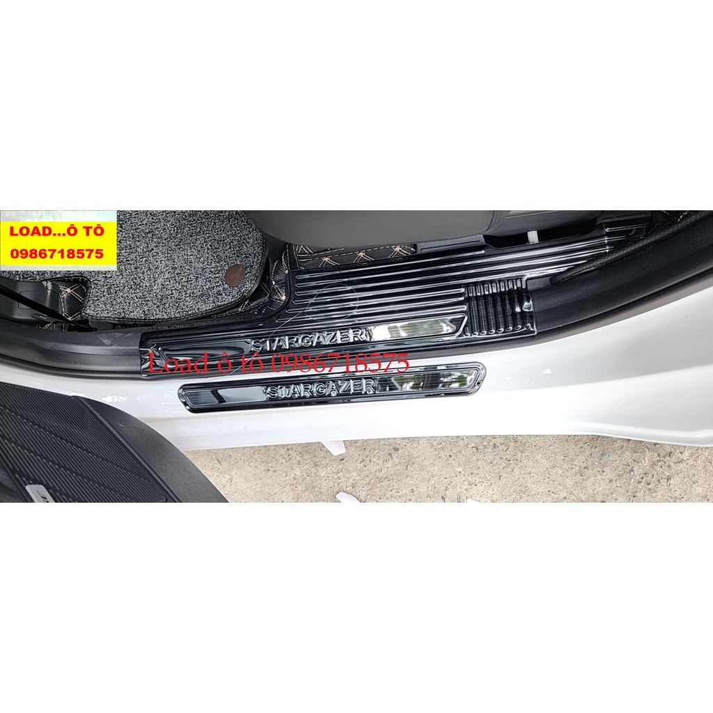 Ốp Bậc Cửa, Nẹp Bước Chân Huyndai Stargazer 2023 Mẫu Titan Cao Cấp, Có Sẵn Keo Dán Chuyên Dụng 3M