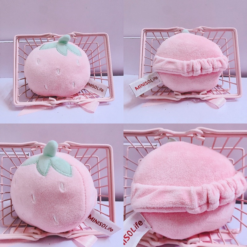 Vòng đeo tay trái dâu miniso