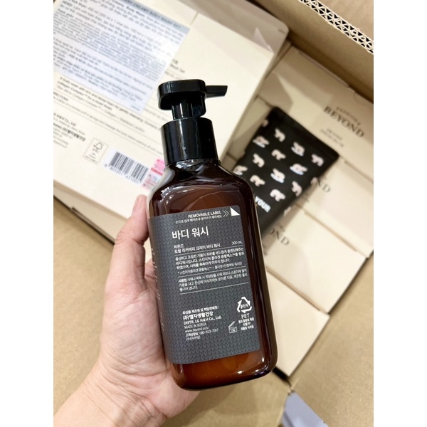 Sữa tắm làm sạch ẩm chống lão hoá Beyond Total Recovery Creamy Body Wash - Hàng chuẩn Auth
