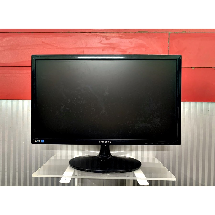 Màn hình máy tính 20 inch LCd | LED cũ kèm cáp - Barley Star Coffee