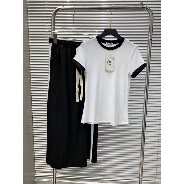 Set body áo kèm chân váy siêu hot chất tăm siêu xinh