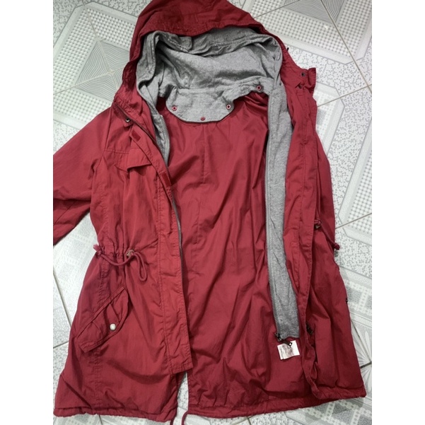Áo khoác parka màu đỏ