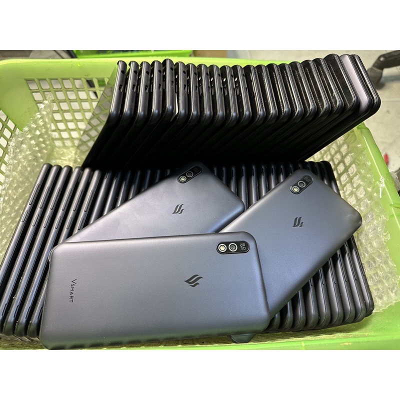 Điện thoại Vsmart Bee 3 Chính Hãng 2sim ram 2G ho tro thẻ nhớ 32G,Camera sau: 8 MP, Tiktok Youtube FB Zalo muot