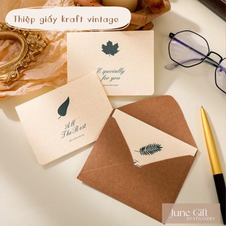 Thiệp giấy kraft phong cách vintage hình lá