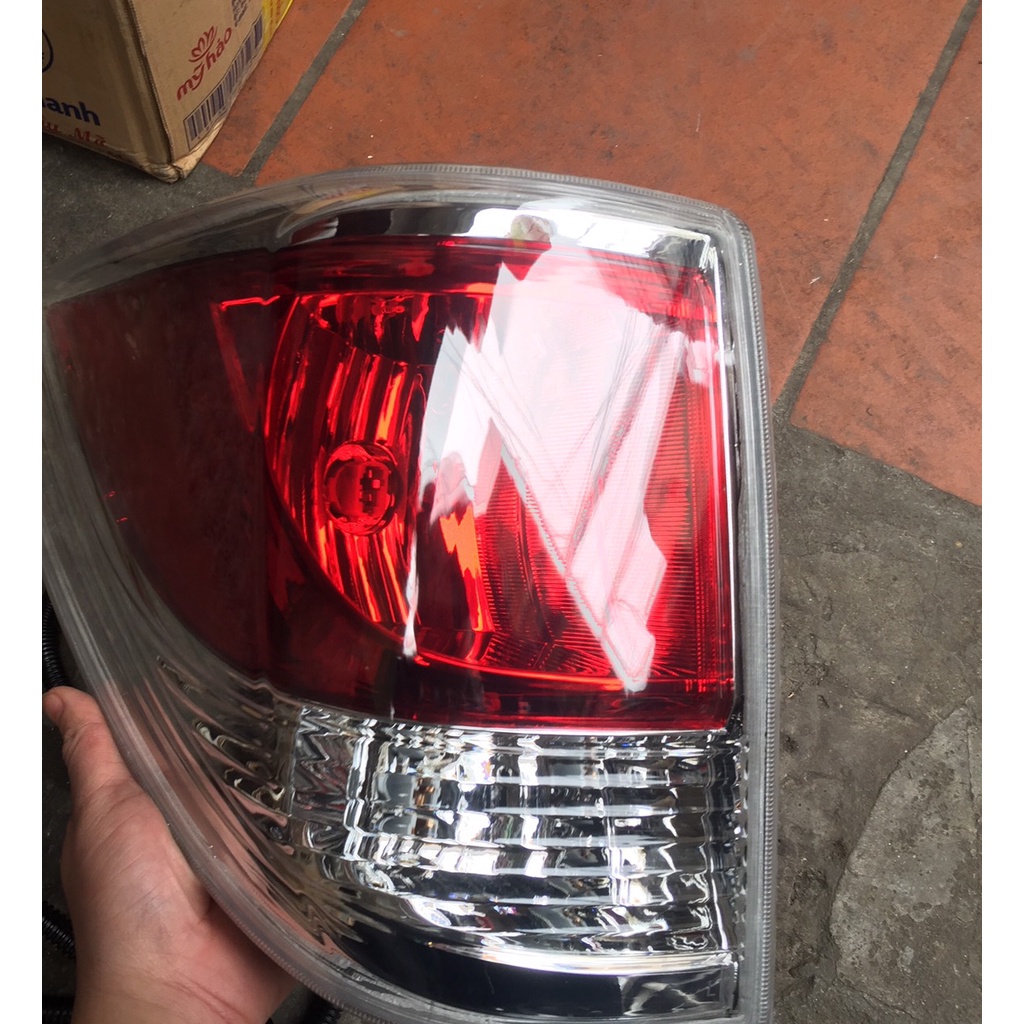 ĐÈN HẬU MAZDA BT50 2014-2016 HANG THÁI LAN
