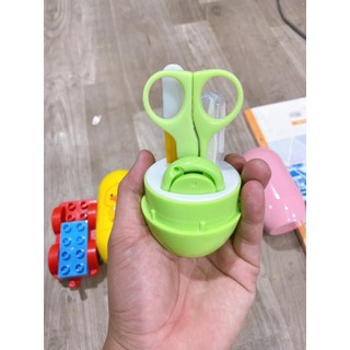 Bộ bấm móng trẻ em 4 chi tiết ( Mẫu hộp tròn)