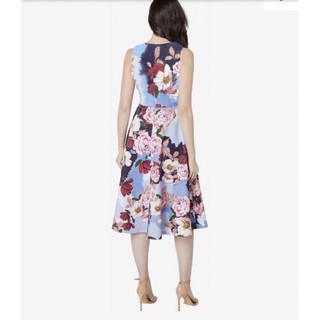 Đầm Vince Camuto dư xịn