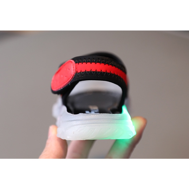 Sandal tập đi cho bé JĐ đế mềm chống trơn trượt có đèn LED phát sáng