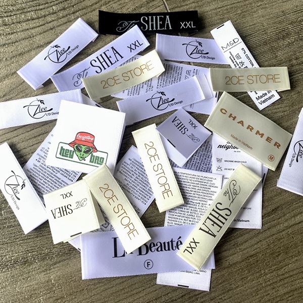 In mác quần áo theo yêu cầu Ấn Bao Bì Văn Trung