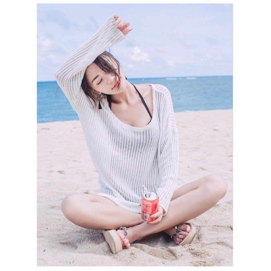 Áo lưới đi biển Korea sang chảnh trễ vai màu trắng