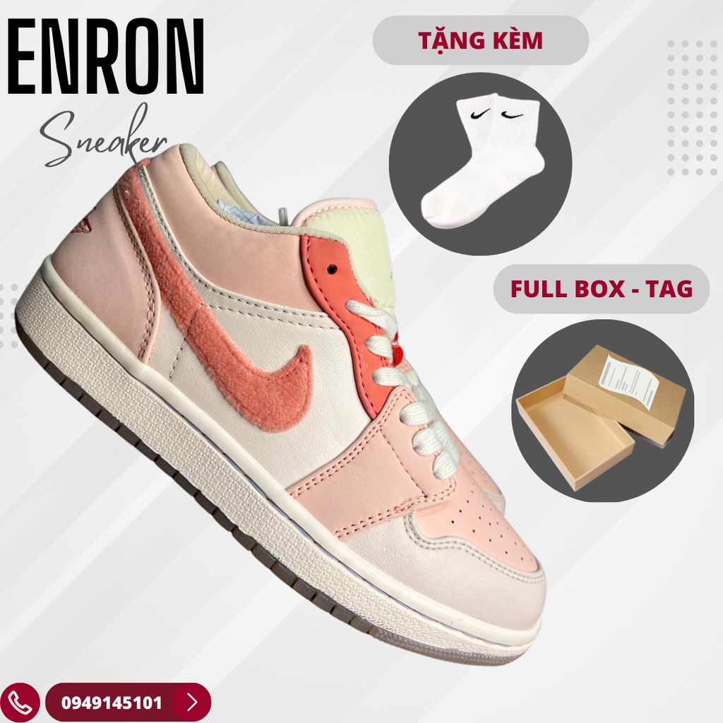 Giày Sneaker Wmns Air Jordan 1 Low SE 'Mighty Swooshers', Giày Thể Thao Nam Nữ JD1 Hồng Đế Hoa Văn, Full Box + Free Tất