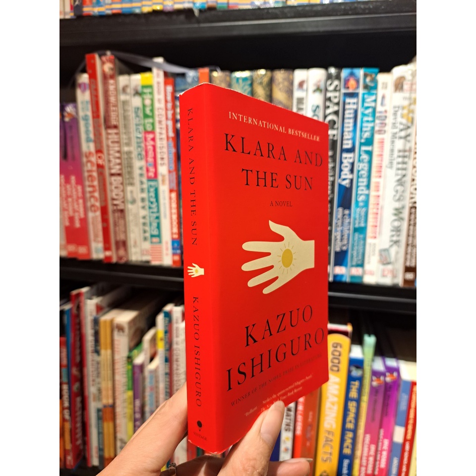 Sách - Klara And The Sun