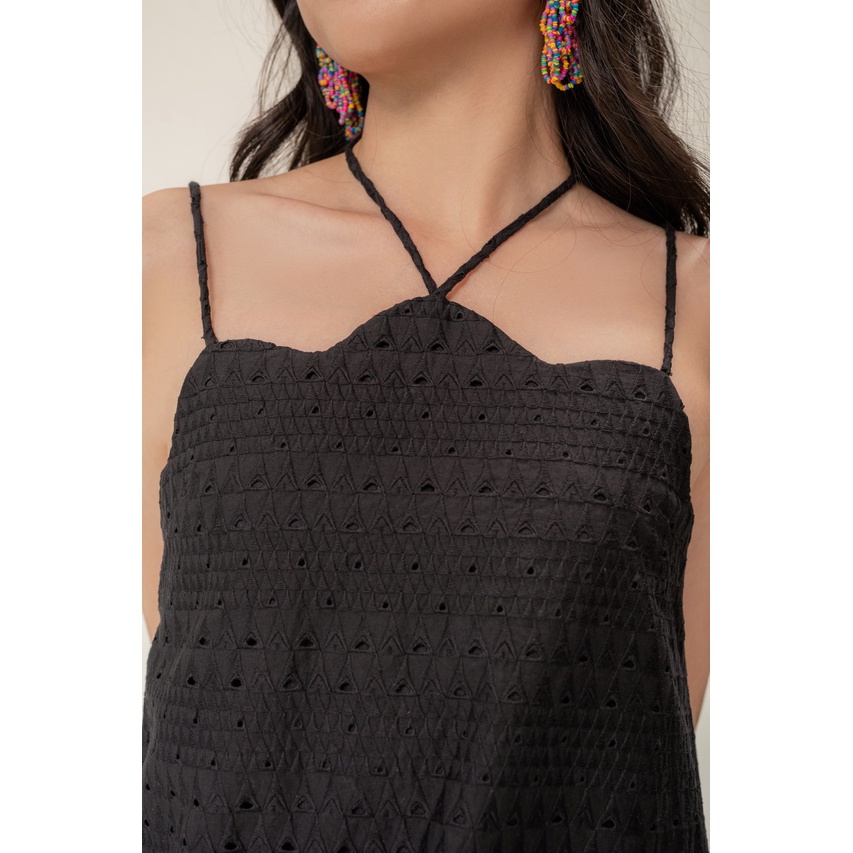 LIBÉ - Đầm ngắn dây cột kiểu màu đen có chi tiết thêu