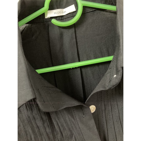 Thanh lý áo sơ mi đen Madelen mới tinh chưa mặc