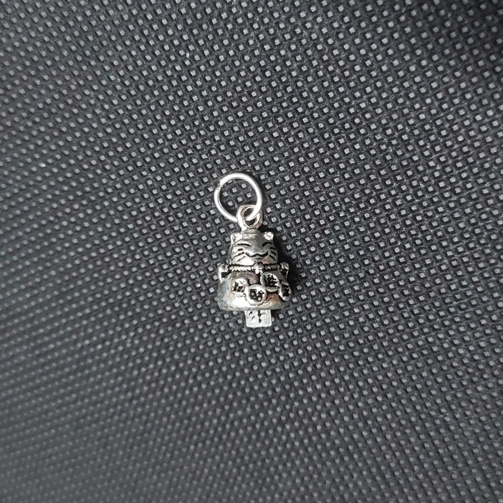 Móc khóa mèo thần tài bằng bạc cao cấp