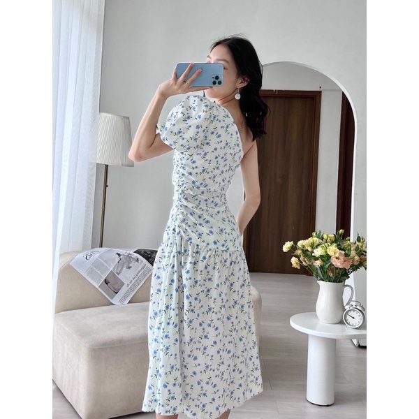 Đầm lệch vai hoa khoét eo