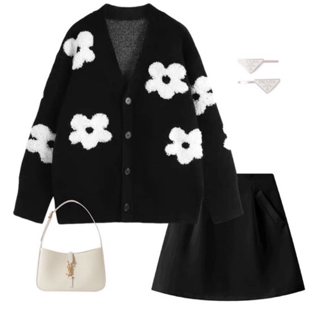 Khoác len thêu bông hoa