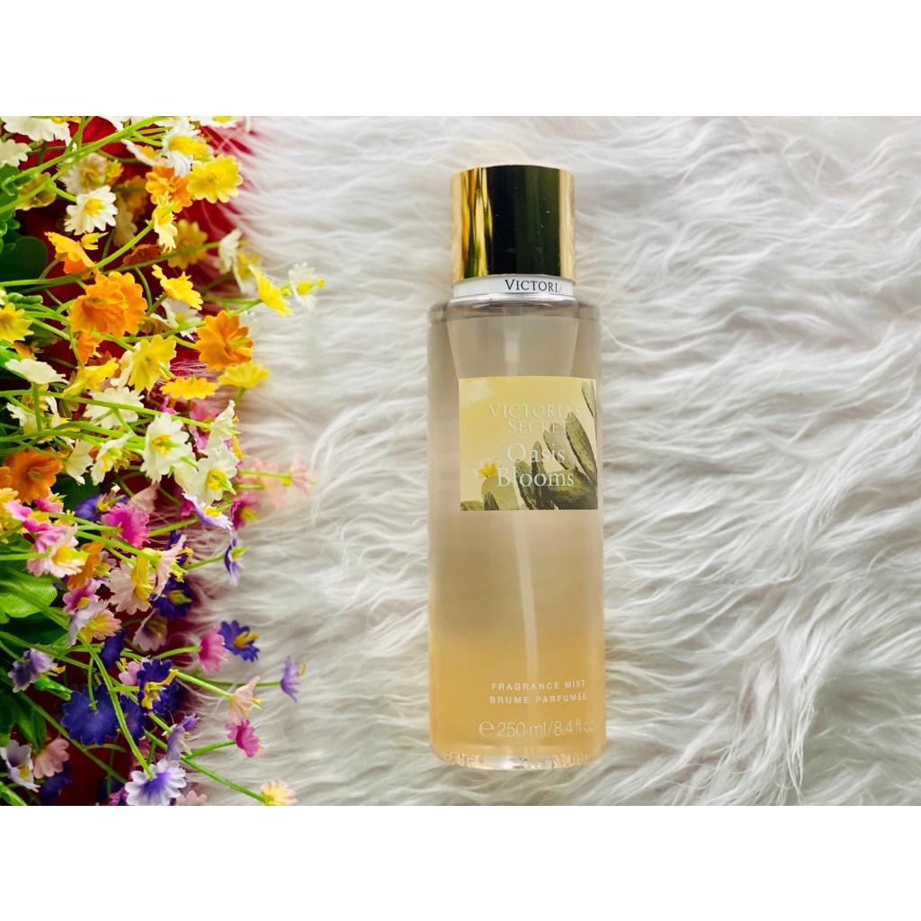 Xịt thơm body mist Victoria's Secret Oasis Blooms