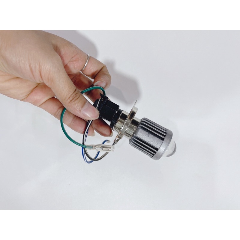 Đuôi đèn trước H4, chui đèn pha 3 chân dòng xe Wave lớn và tay ga….