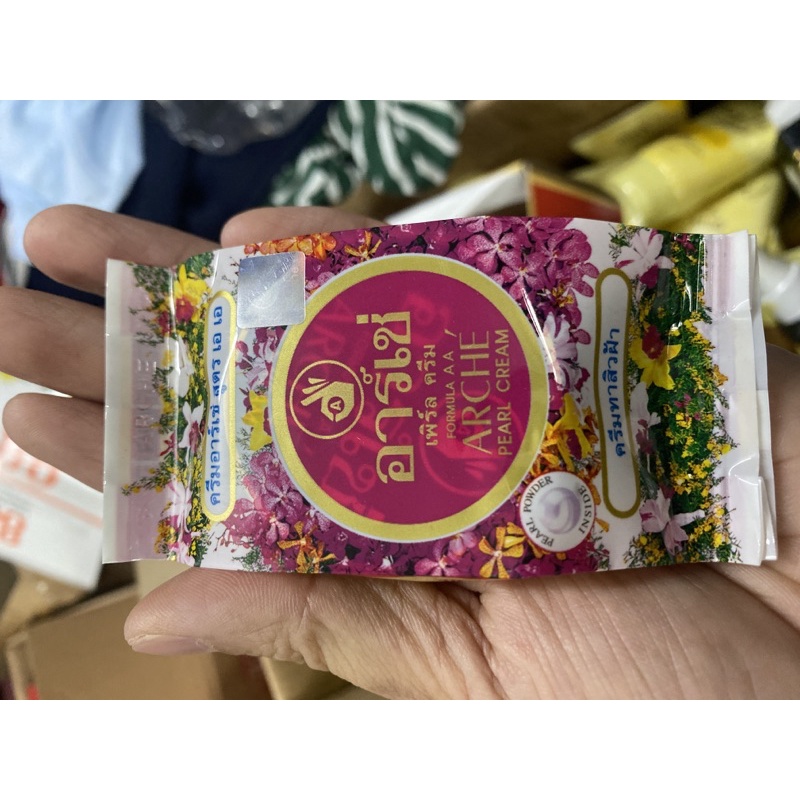 KEM ARCHE THAILAND DƯỠNG DA(KEM ĐÀ)