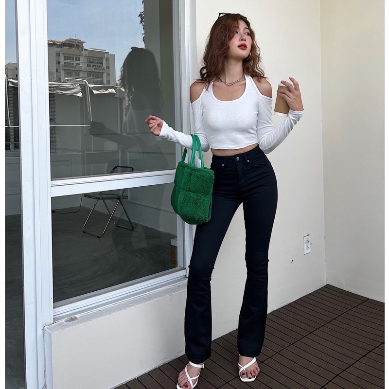 ÁO LEN TĂM TAY DÀI HỞ VAI CROPTOP A4