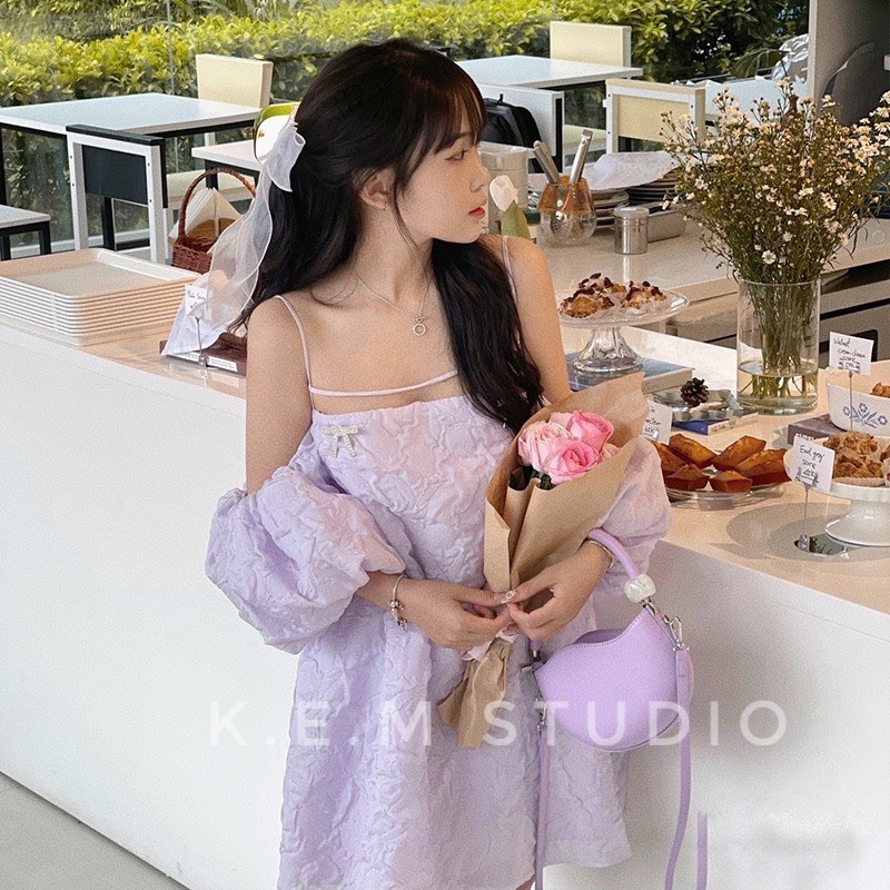 Váy hai dây tay bồng xòe đính nơ kim loại- Kem.Studio