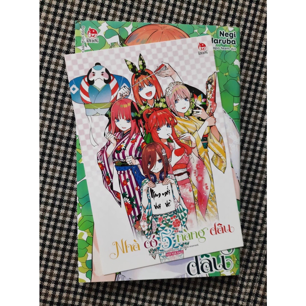 Postcard Nhà có 5 nàng dâu + sổ