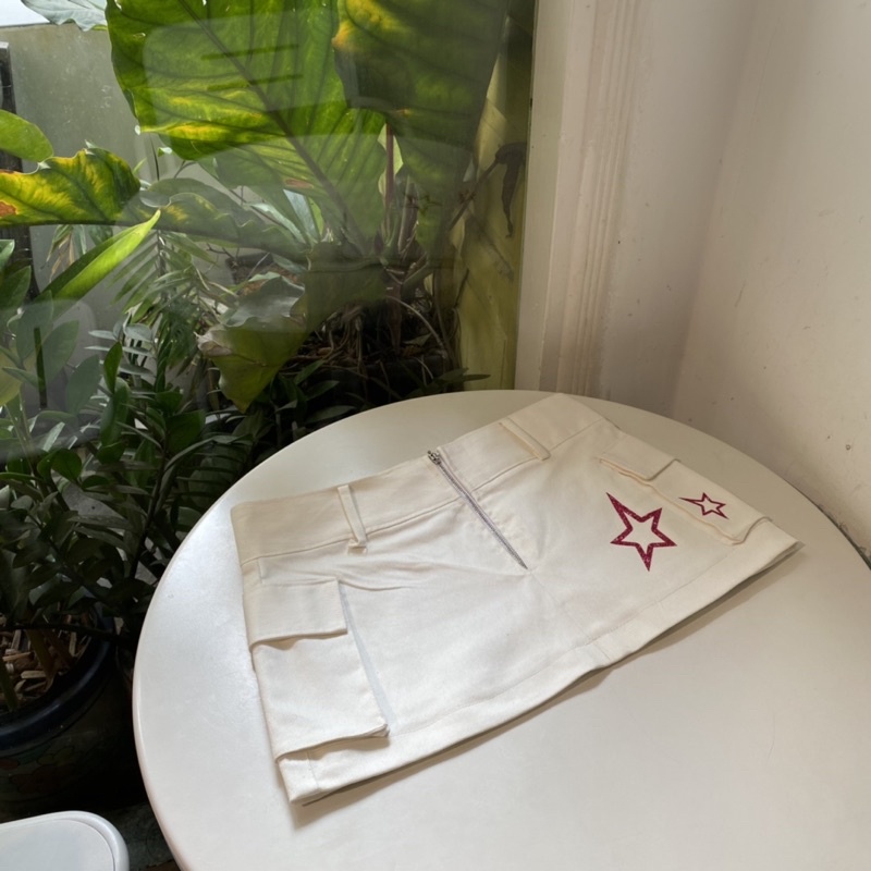 GENER | Sparkle Skirt - Chân váy túi hộp hoạ tiết ngôi sao hồng phong cách Y2K