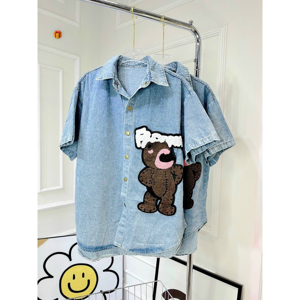 Áo sơ mi nữ chất jean denim tay lỡ kiểu cổ bẻ gài nút thêu hình gấu form rộng xinh xắn