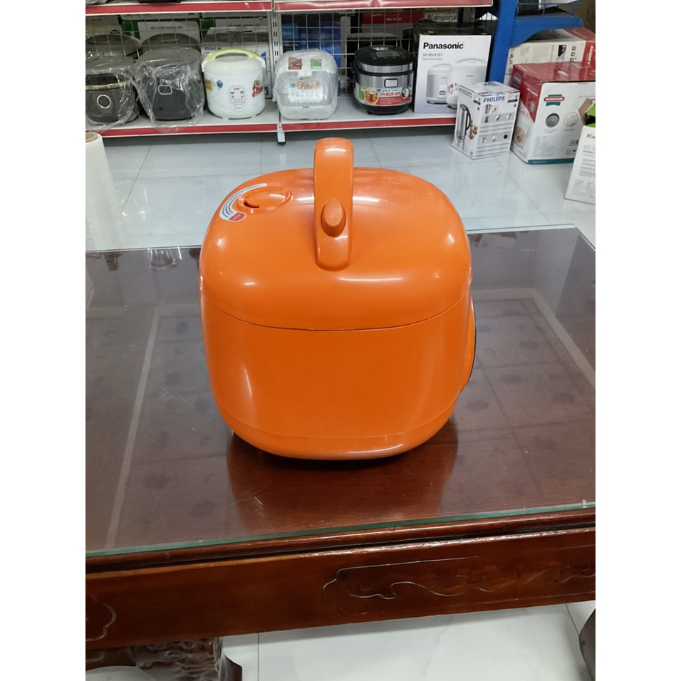 Nồi cơm điện Kangaroo 1.2 lít KG826S - Hàng trưng bày