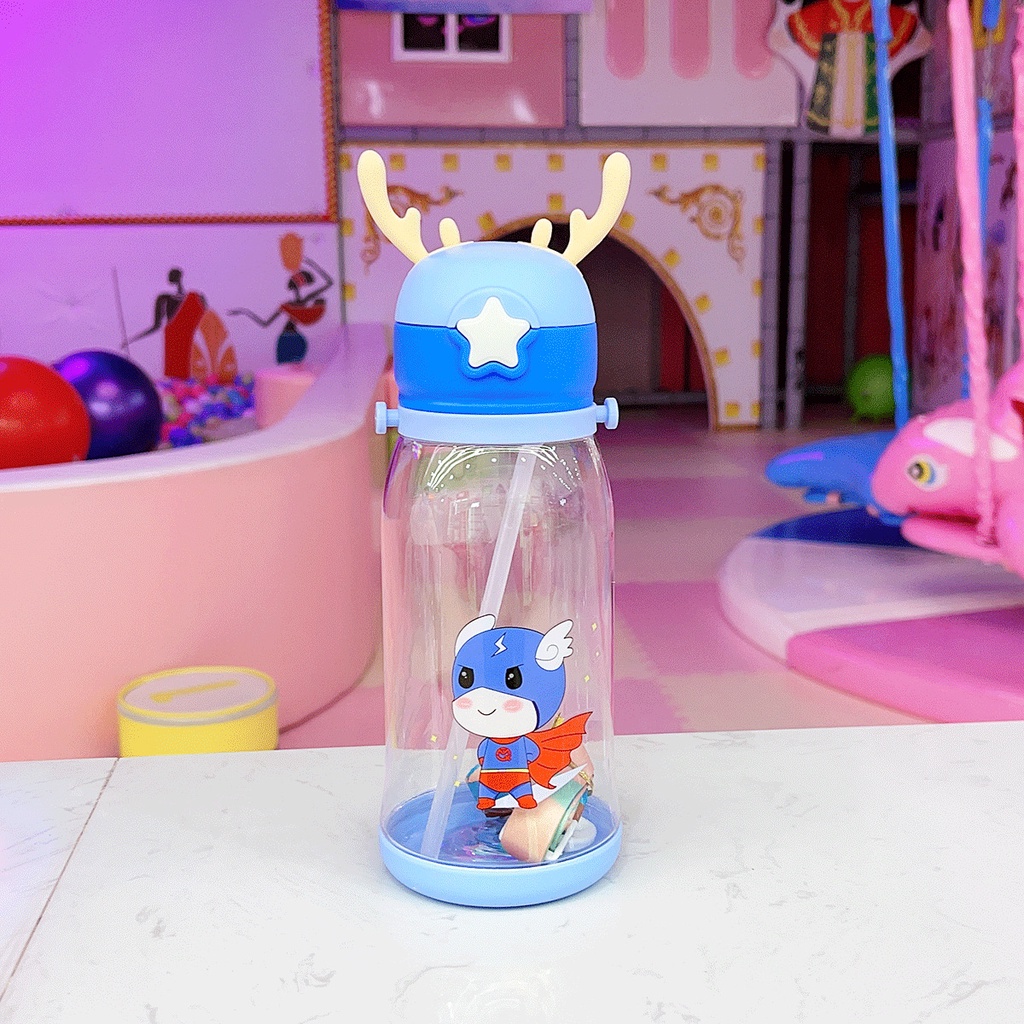 Bình nước sừng hươu nhựa PP có ống hút, dây đeo hoạt hình dễ thương dung tích 600ml