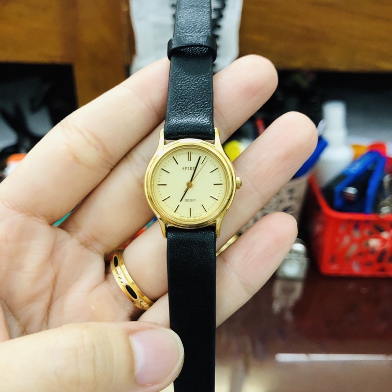 Đồng hồ nữ si nhật hiệu Seiko, dây da bò