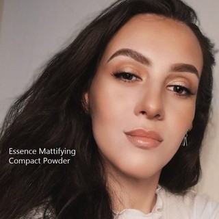 Phấn phủ nén Essence Mattifying Compact Powder