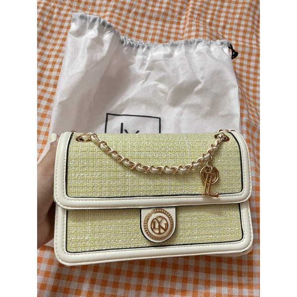 Túi Lyn auth like new vàng nhạt chất tweed sz S