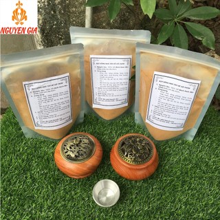 Lư xông trầm bằng gỗ Hương tặng đế nhôm tiện lợi giúp thanh lọc không khí tạo nên không gian sống trang nhã, yên bình